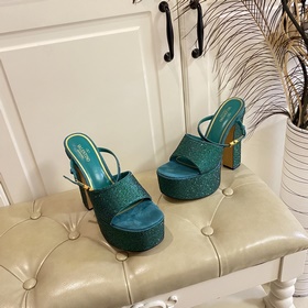Серия VALENTINO от Valentino, новинка, представленная в финале по