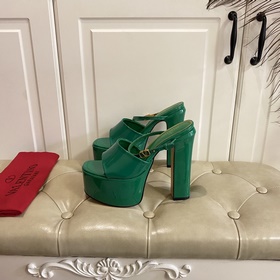 Серия VALENTINO от Valentino, новинка, представленная в финале по
