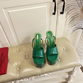 Серия VALENTINO от Valentino, новинка, представленная в финале по
