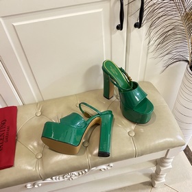 Серия VALENTINO от Valentino, новинка, представленная в финале по