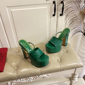 Серия VALENTINO от Valentino, новинка, представленная в финале по