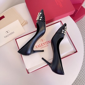 Valentino VT новейшая коллекция. Уникальные инновационные туфли н