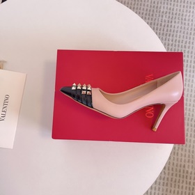Valentino VT новейшая коллекция. Уникальные инновационные туфли н