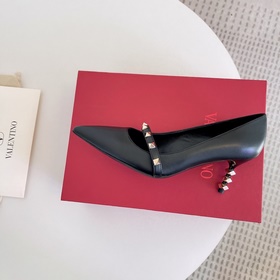 Новые сандалии Valentino VT из последней коллекции. Высочайшее ка
