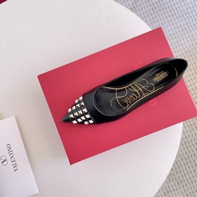 Valentino VT новейшая коллекция. Уникальные инновационные туфли н