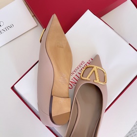 Valentino новейшие балетки Signature, можно носить двумя способам