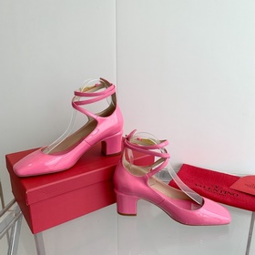 Valentino/Валентино 2023 весна-лето, новые модели, лакированные т