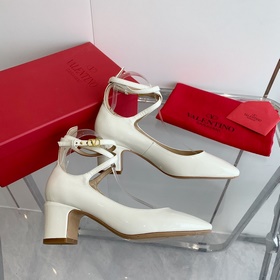 Valentino/Валентино 2023 весна-лето новинка, лакированные туфли М