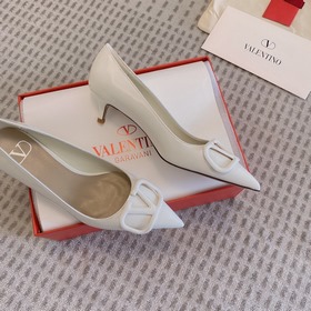Сандалии Valentin* с большими пряжками, новейшая коллекция в отде