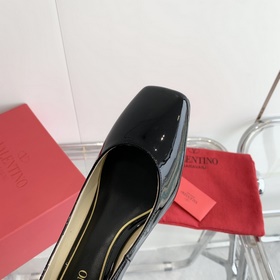 Valentino/Валентино 2023 весна-лето новинка, лакированные туфли М
