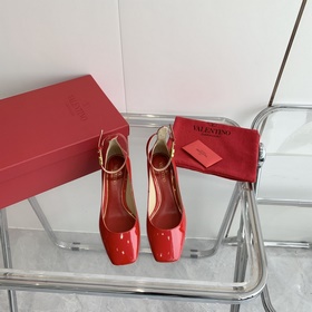 Valentino/Валентино 2023 весна-лето, новые модели туфли Мэри Джей