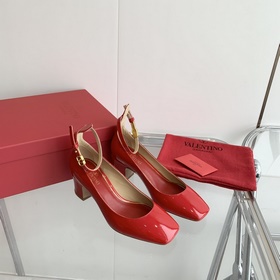 Valentino/Валентино 2023 весна-лето, новые модели туфли Мэри Джей