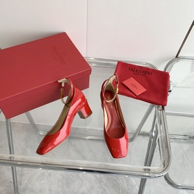 Valentino/Валентино 2023 весна-лето, новые модели туфли Мэри Джей