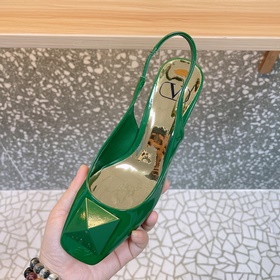 Высокие босоножки Valen*tino ONE STUD из серии ONE STUD. Уникальн