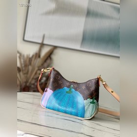 Топ-модель M46470 Японская художница Яёми Кусакама считает тыкву 