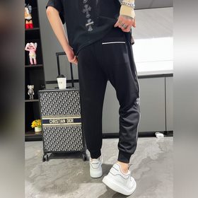 Chanel  Новые брюки для весны-лета 2023 года! Одновременная прод