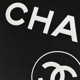 Chanel Модель с коротким рукавом и классическими буквамиз коллекц