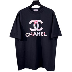 Chanel Модель с коротким рукавом и буквой «Sakura» из коллекции 2
