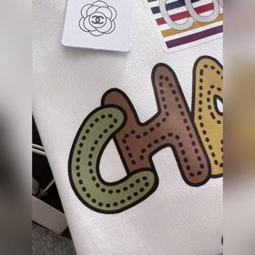 Chan*l! Chanel, эксклюзивный дизайн. Свободный свитшот с круглым