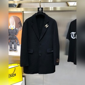 Chanel эксклюзивная коллекция осенне-зимних моделей мужских пальт
