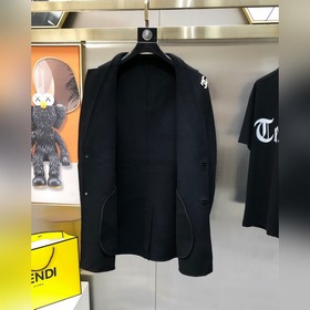 Chanel эксклюзивная коллекция осенне-зимних моделей мужских пальт
