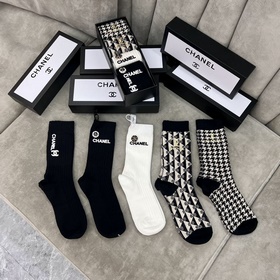 Комплектация： одна коробка, пять пар CHANEL Chanel гольфы Золота