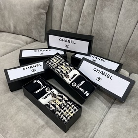 Комплектация： одна коробка, пять пар CHANEL Chanel гольфы Золота