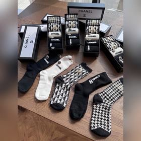 Комплект упаковки [пять пар в коробке] CHANEL Chanel Популярные в
