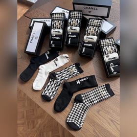 Комплект упаковки [пять пар в коробке] CHANEL Chanel Популярные в