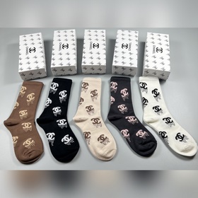 Новая модель CHANEL (Шанель) 2023 года, модная модель для показа,