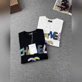 Заказ от европейской торговой компании CHANEL. Поставка новых мод