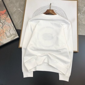 Свитер с вышитыми буквами C от Chanel*22S для осени зимы, одинако