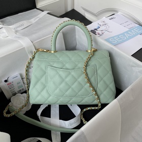 23p Chanel модель 92990  Сумка с крышкой. В этом сезоне очень по
