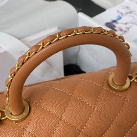 23p Chanel модель 92990  Сумка с крышкой. В этом сезоне очень по