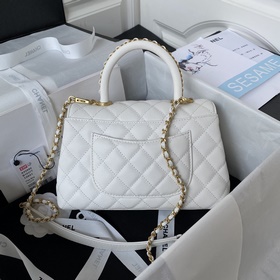 23p Chanel модель 92990  Сумка с крышкой. В этом сезоне очень по