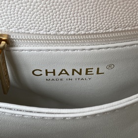 23p Chanel модель AS2215  мини-сумка с крышкой. В этом сезоне о