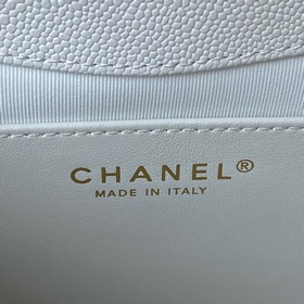Chanel 23P — скрытый бестселлер, сумка-седло. Очень ограниченный 