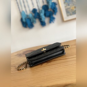 Новая сумка стюардессы 2023p Новая сумка стюардессы Chanel из мат