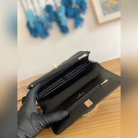 Новая сумка стюардессы 2023p Новая сумка стюардессы Chanel из мат