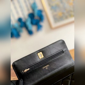 Новая сумка стюардессы 2023p Новая сумка стюардессы Chanel из мат