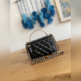 Новая модель 2023p Новая кожаная сумка Chanel с ручкой и буквой, 