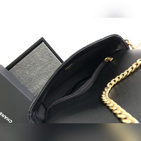 24 см, большой логотип Chanel 23p с большой золотой застежкой Cha