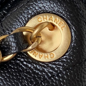 Chanel 23P — скрытый бестселлер, сумка-седло. Очень ограниченный 