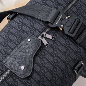 9669 Эта сумка Dior Lingot 50 — новинка этого сезона. Она изготов