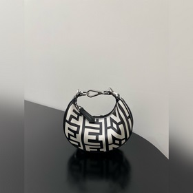 praphy, отличается формой полумесяца и классическим металлическим