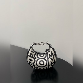 praphy, отличается формой полумесяца и классическим металлическим