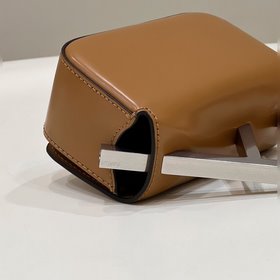 Размеры： 13 x 5 x 8 см, 58 F