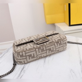 24×7×13 см, полная комплектация Артикул 8BR793