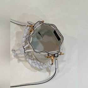 Размер： 12×18×10 Полная комплектация Артикул： 010