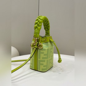 Размер： 12×18×10 Полная комплектация Артикул： 010